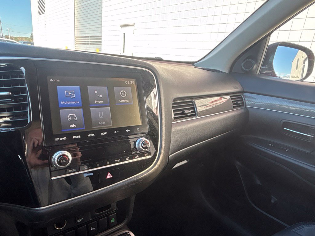 Used 2020 Mitsubishi Outlander SEL AWD/4WD image 16