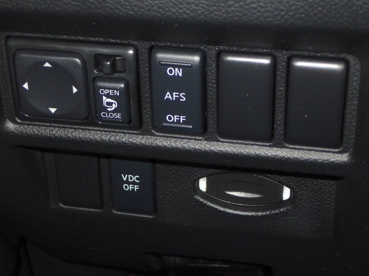 Used 2009 INFINITI FX35 AWD w/ Navigation Pkg image 25