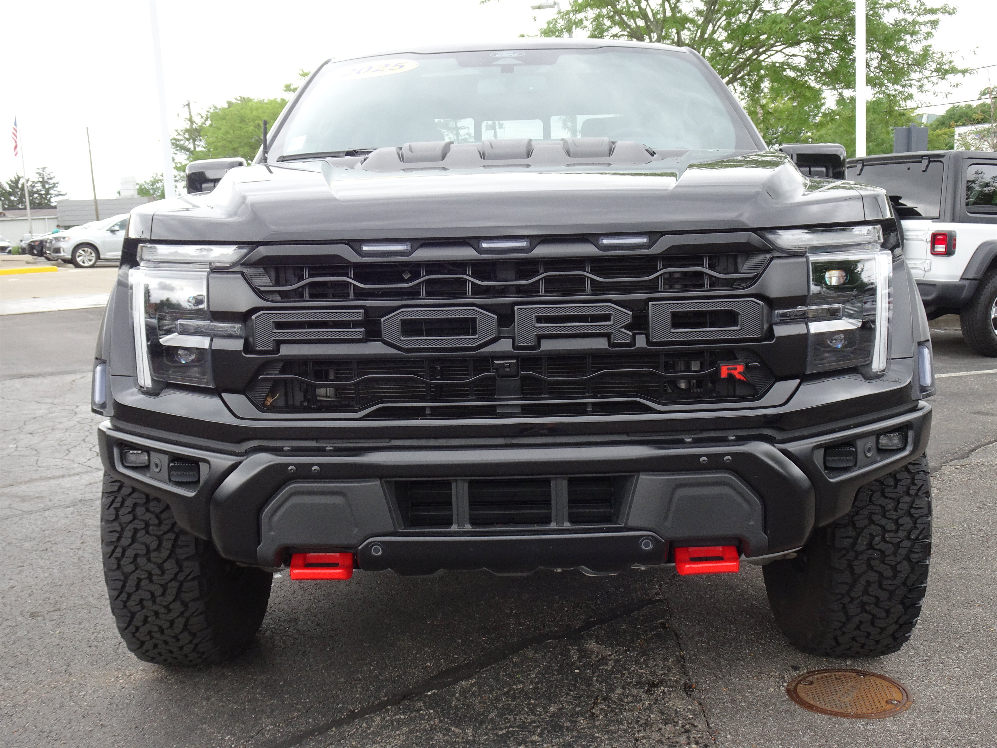 Used 2025 Ford F150 Raptor w/ Equipment Group 803A Raptor R AWD/4WD image 7