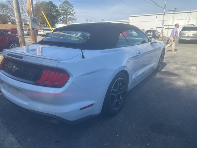 Used 2023 Ford Mustang Premium image 4