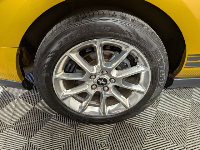 Used 2010 Ford Mustang Coupe RWD image 36
