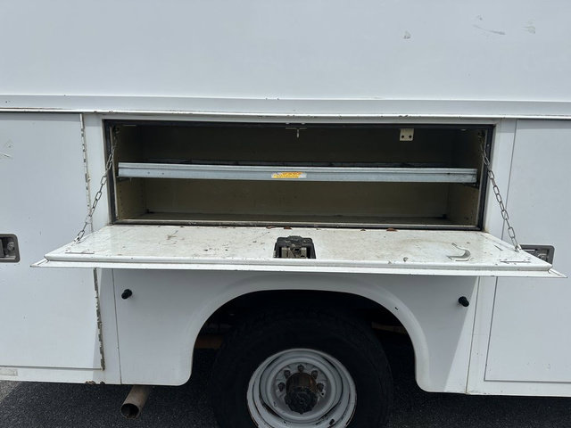 Used 2015 Ford E-350 and Econoline 350 Super Duty RWD image 7