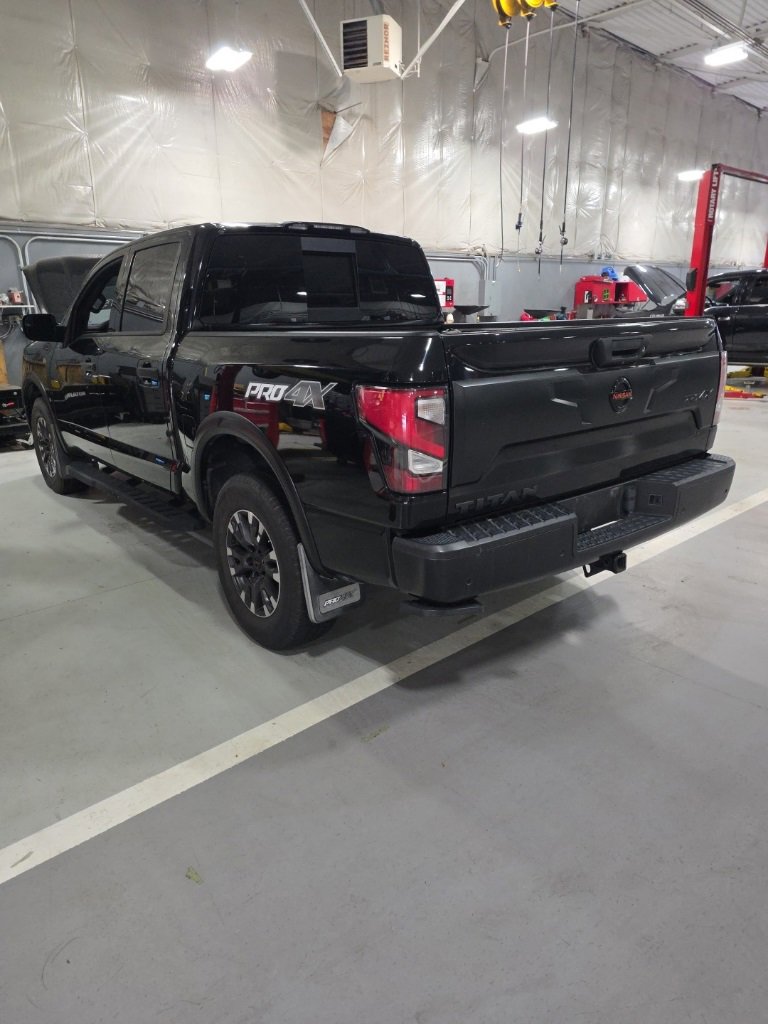 Used 2021 Nissan Titan PRO-4X w/ Pro-4x Convenience Package image 2