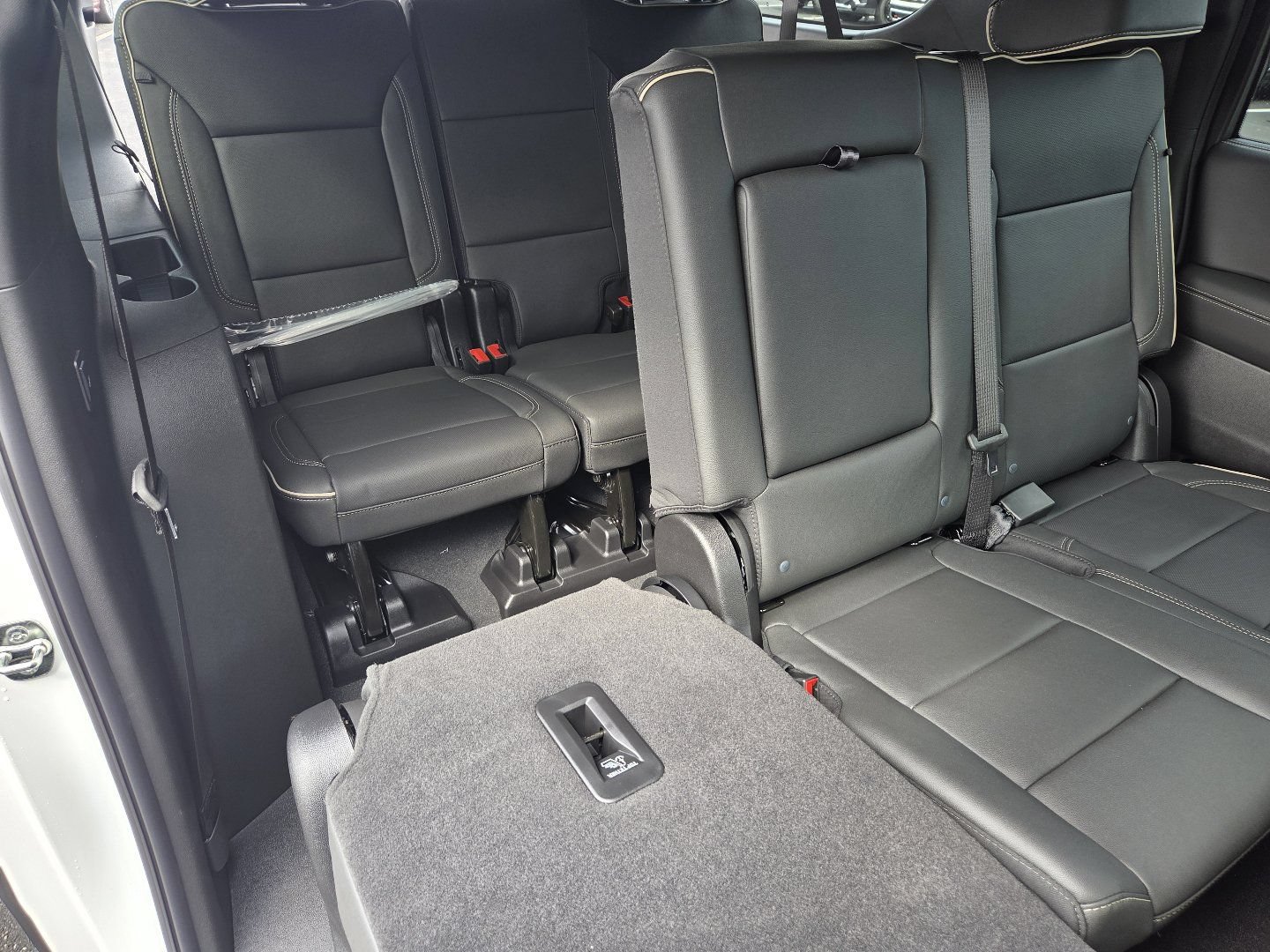 New 2026 GMC Yukon XL Elevation AWD/4WD image 24