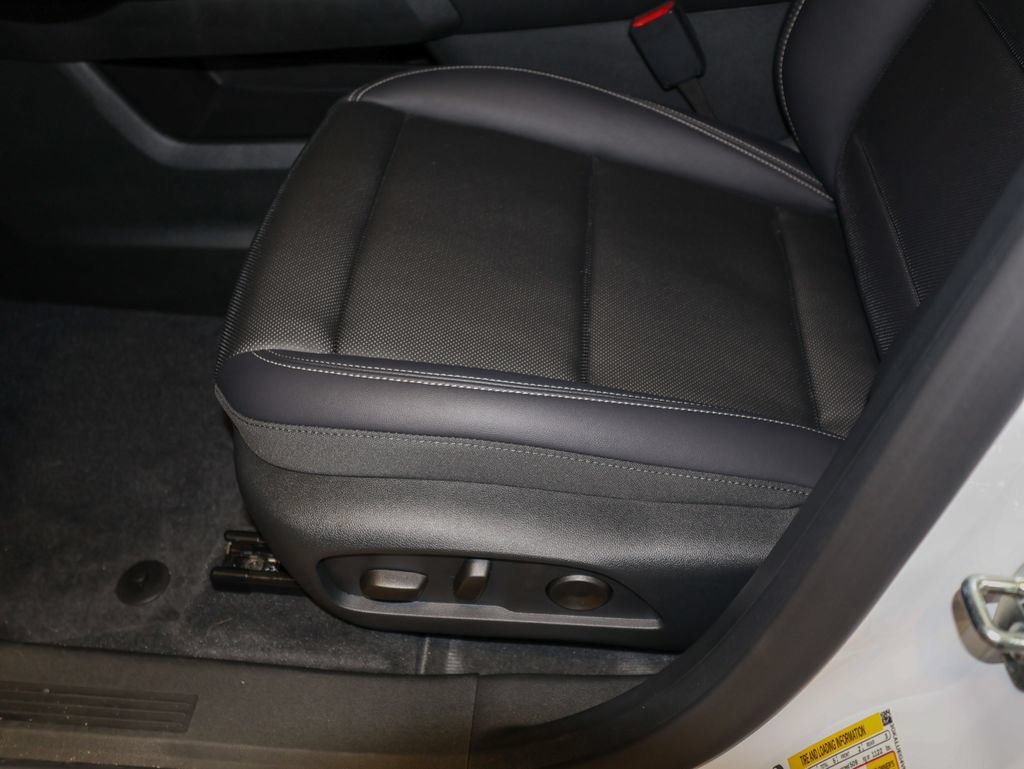New 2027 GMC Terrain Elevation w/ Elevation Premium Package AWD/4WD image 18
