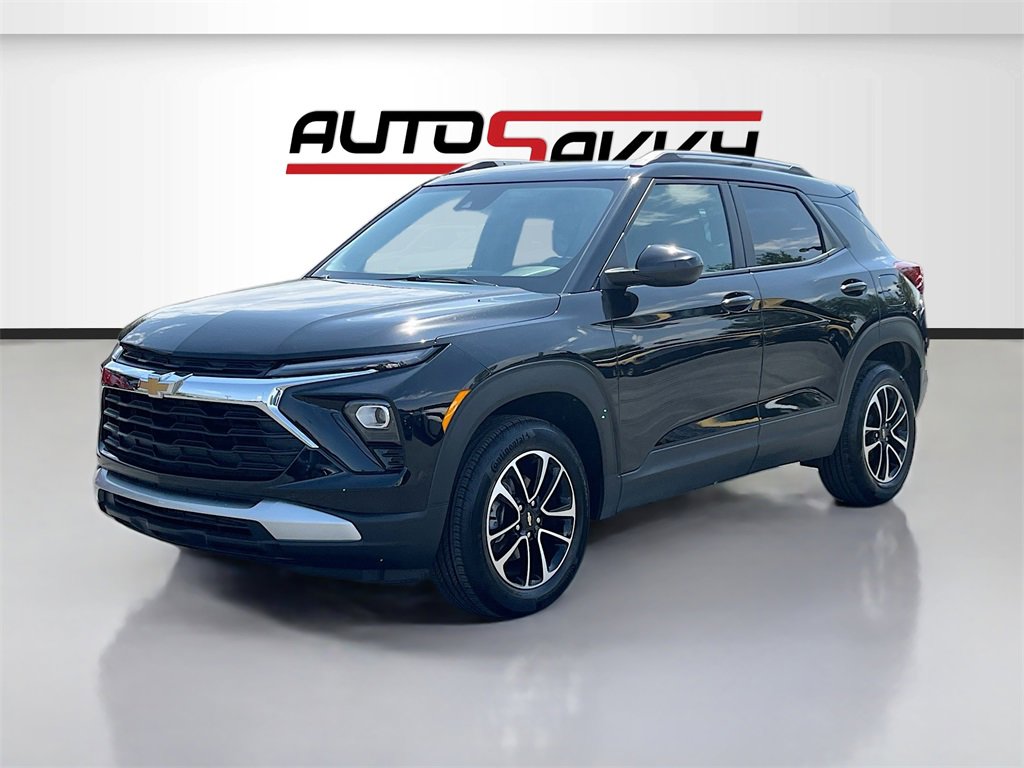 Used 2024 Chevrolet TrailBlazer LT w/ LT Cold Weather Package image 3