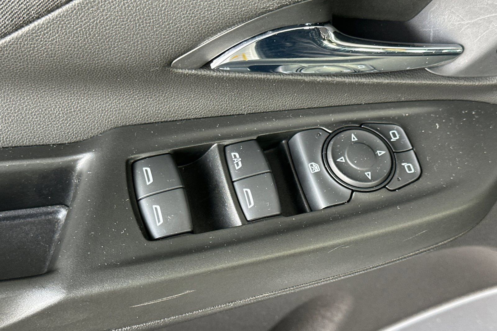 Used 2022 Chevrolet Bolt LT image 13