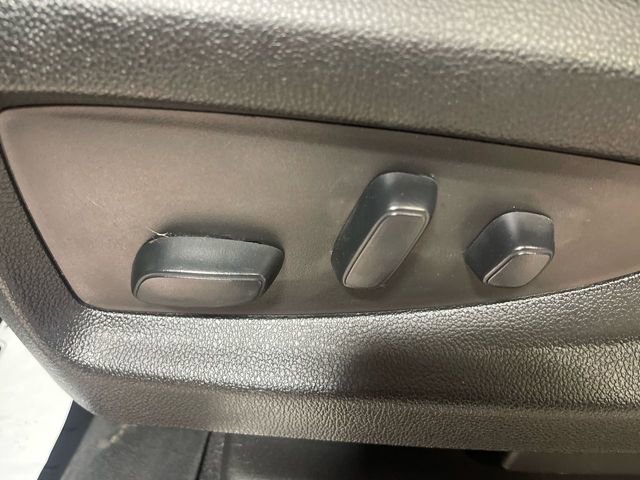 Used 2020 GMC Yukon XL Denali w/ Denali Premium Package image 12