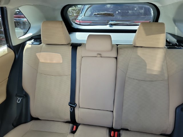 Used 2021 Toyota RAV4 LE FWD image 12