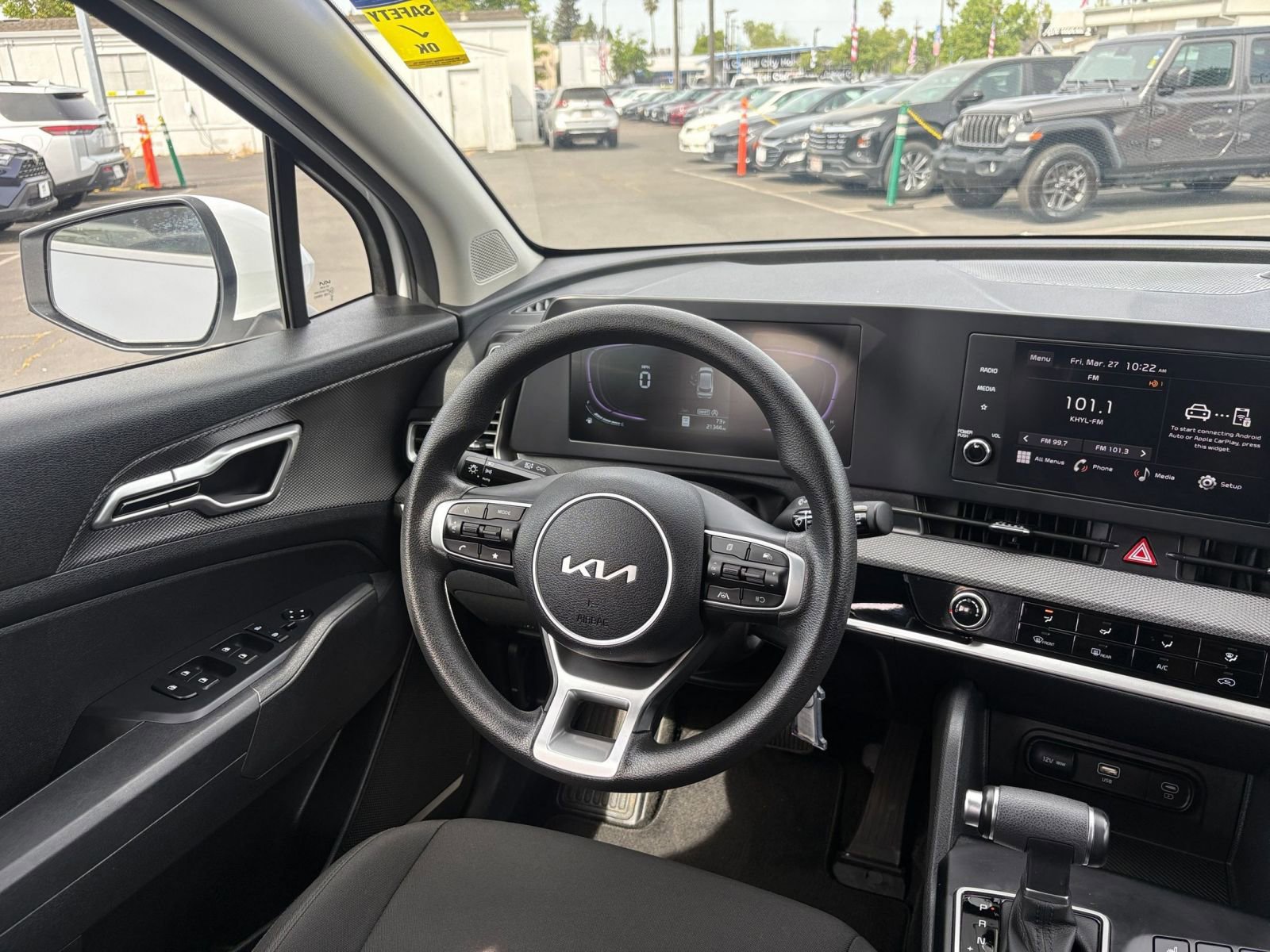 Used 2025 Kia Sportage LX image 33