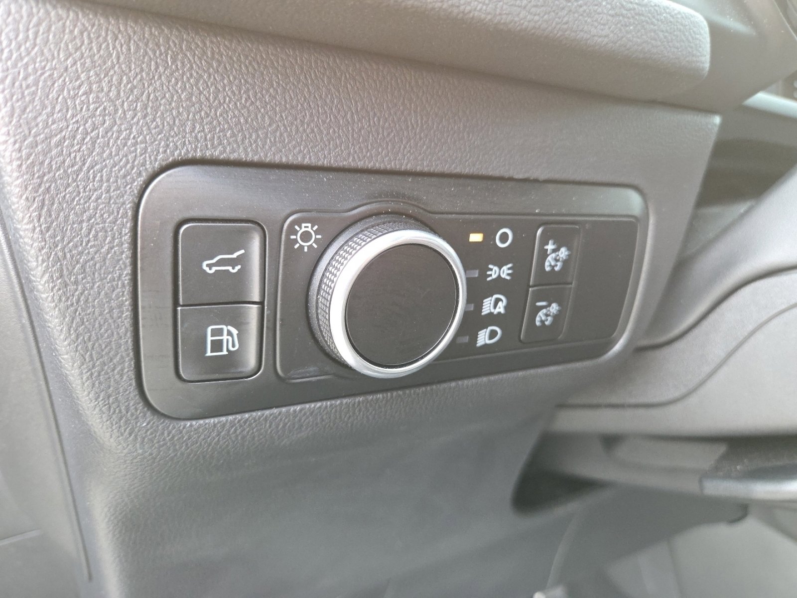 Used 2024 Ford Escape ST-Line w/ Equipment Group 301A FWD image 10