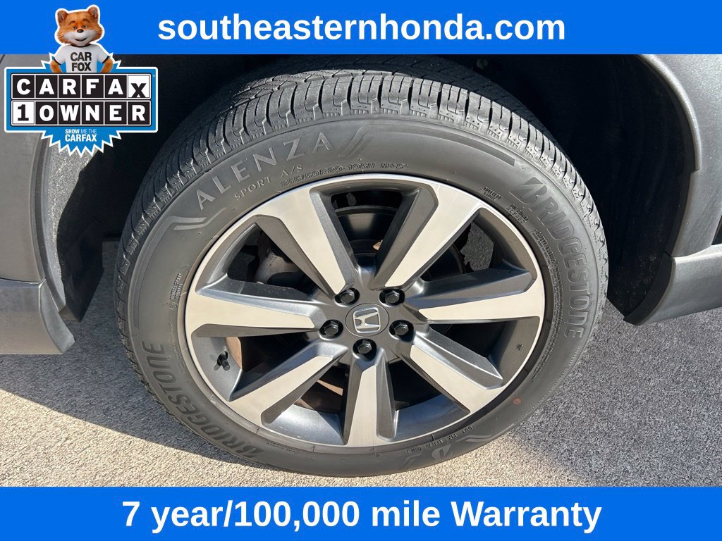 Used 2025 Honda Pilot Touring image 6