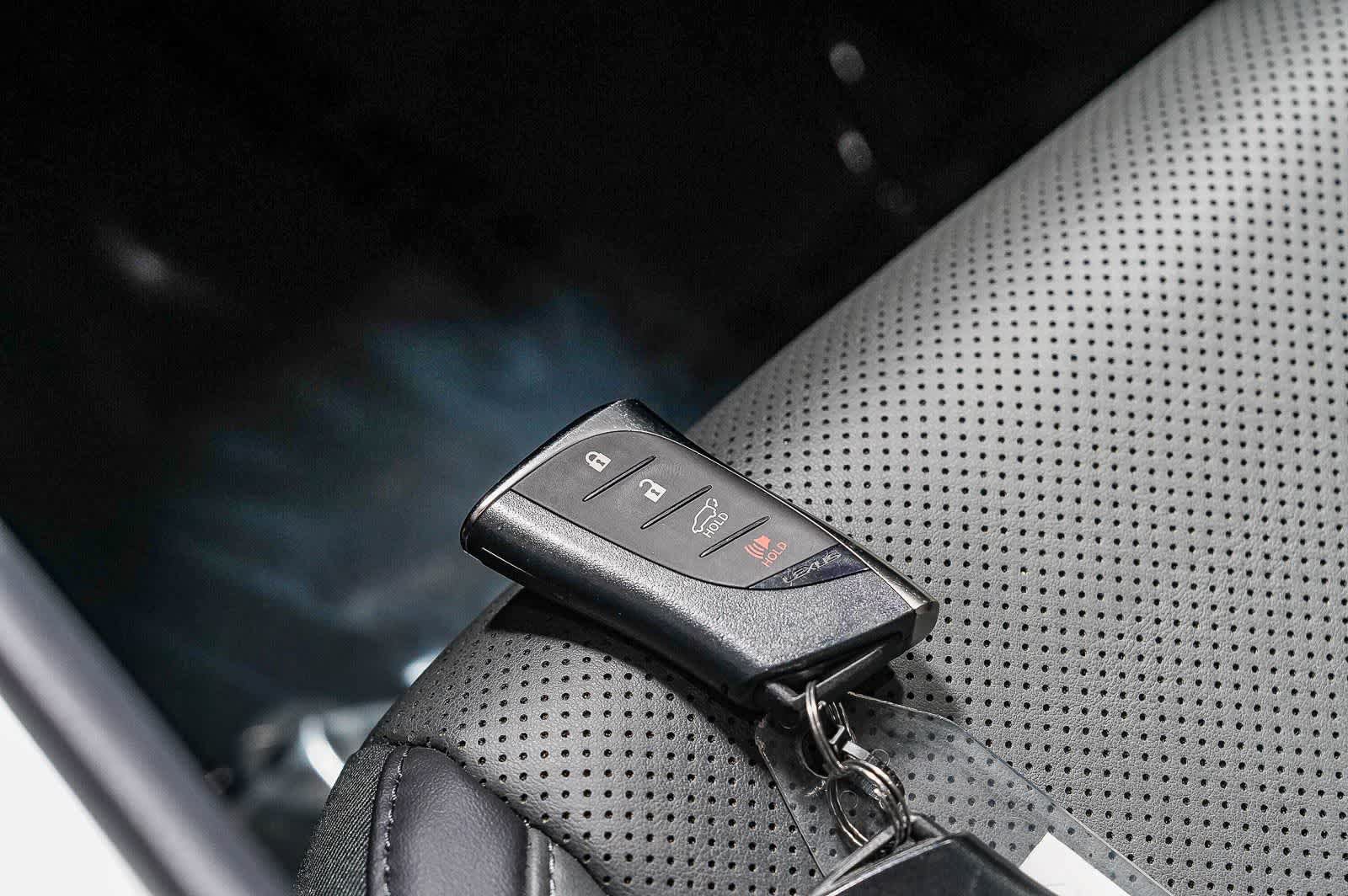 Used 2024 Lexus RZ 300e Premium FWD image 29