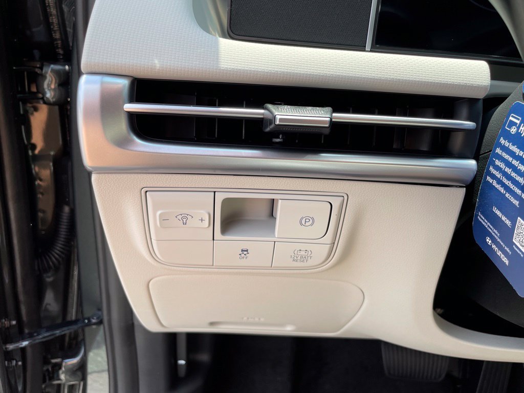 New 2026 Hyundai Tucson Blue SE AWD/4WD image 12