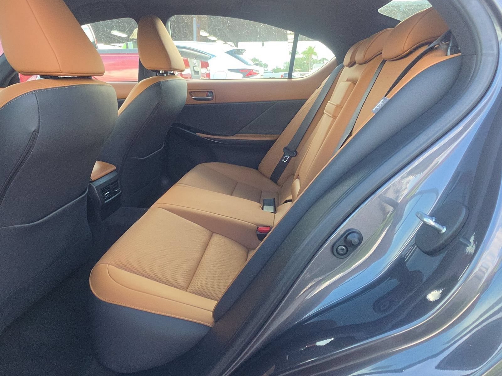 Used 2025 Lexus IS 350 F Sport RWD image 5