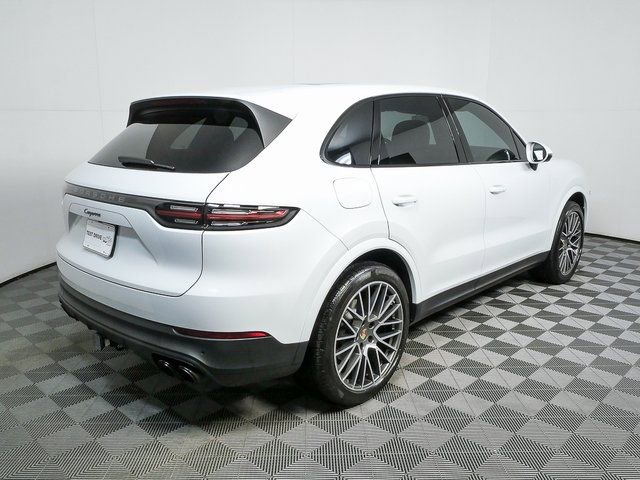 Used 2023 Porsche Cayenne image 30