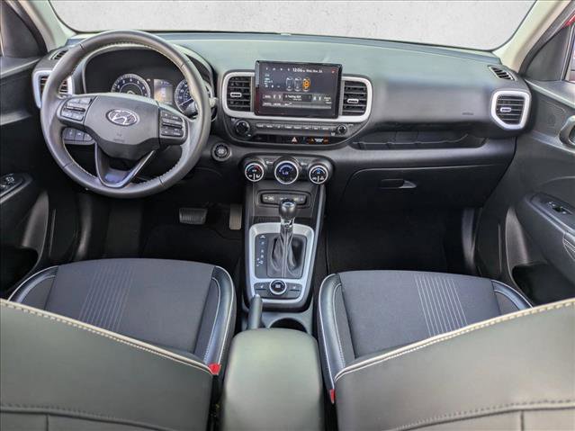 Used 2022 Hyundai Venue Limited image 17