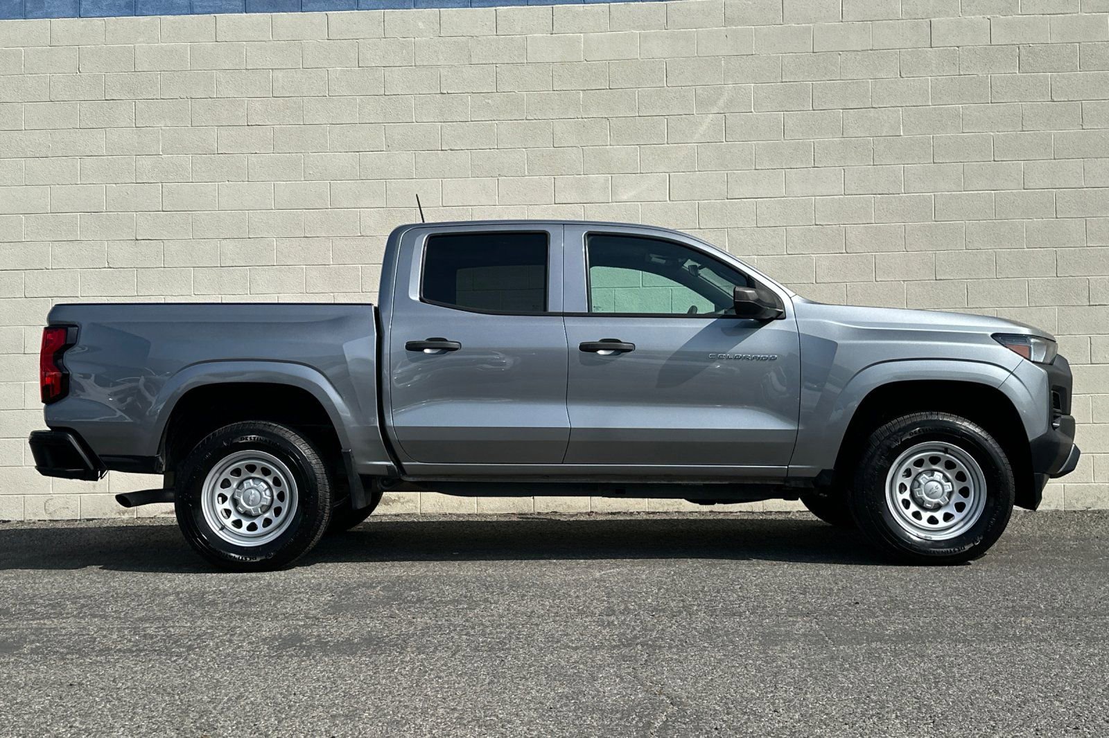 Certified 2023 Chevrolet Colorado W/T image 3