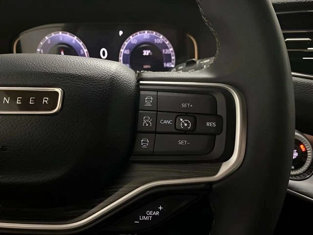 Used 2024 Jeep Wagoneer Series II w/ Flexible Seating Group RWD image 36