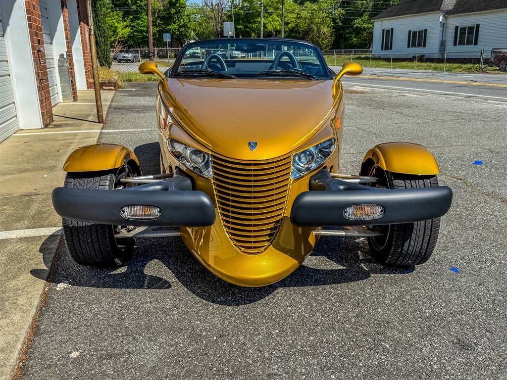 Used 2002 Chrysler Prowler image 19