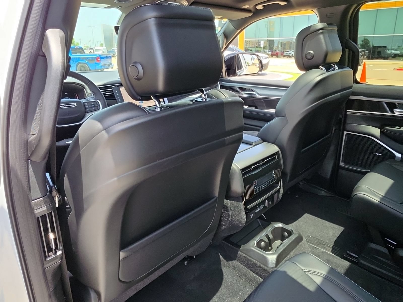 New 2026 Jeep Grand Wagoneer 4WD w/ Premium Group I image 19