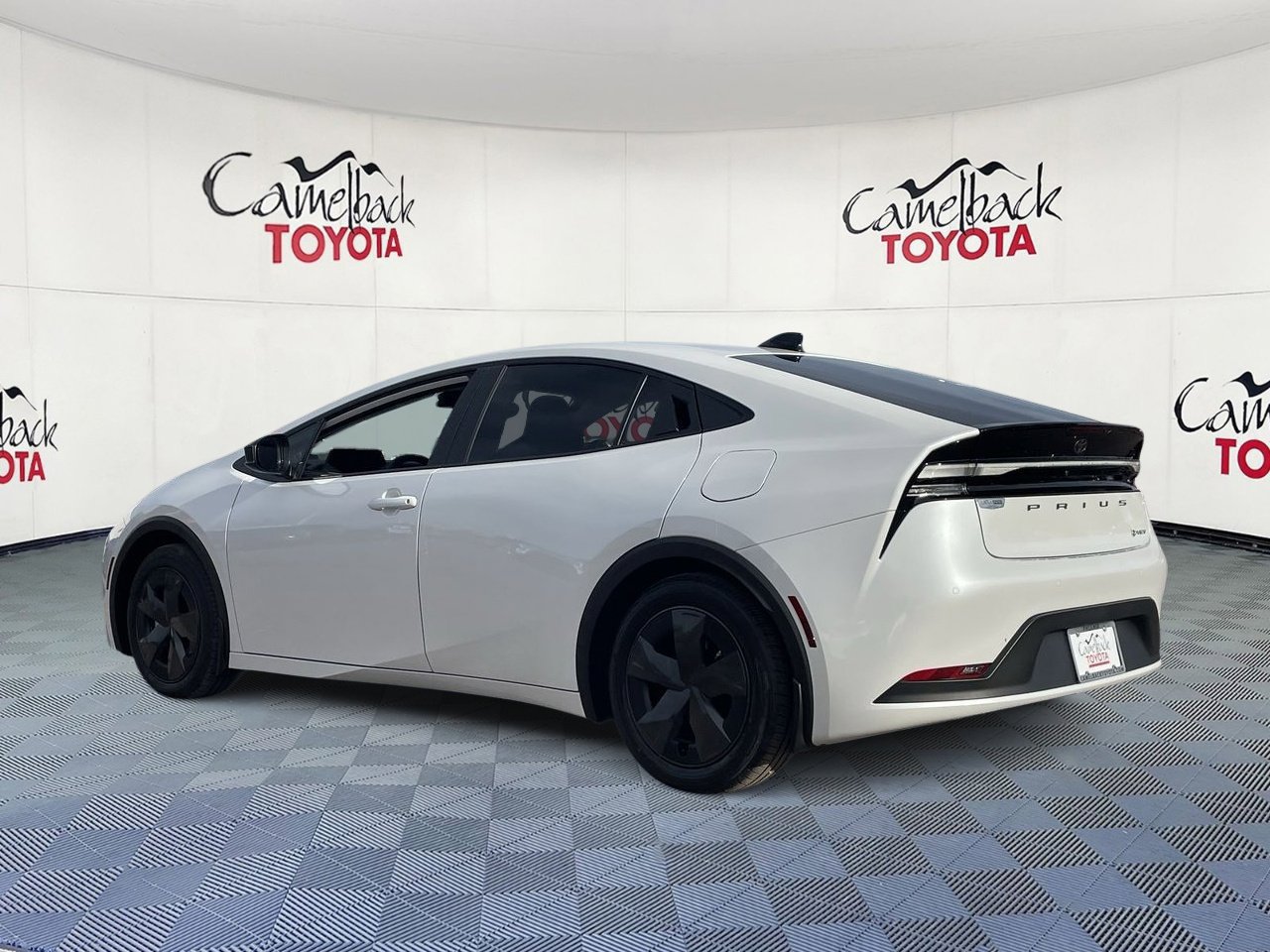 New 2026 Toyota Prius Plug-In Hybrid FWD image 6