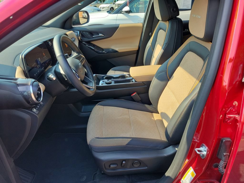 Used 2025 Chevrolet Equinox ACTIV w/ Safety and Technology Package AWD/4WD image 20