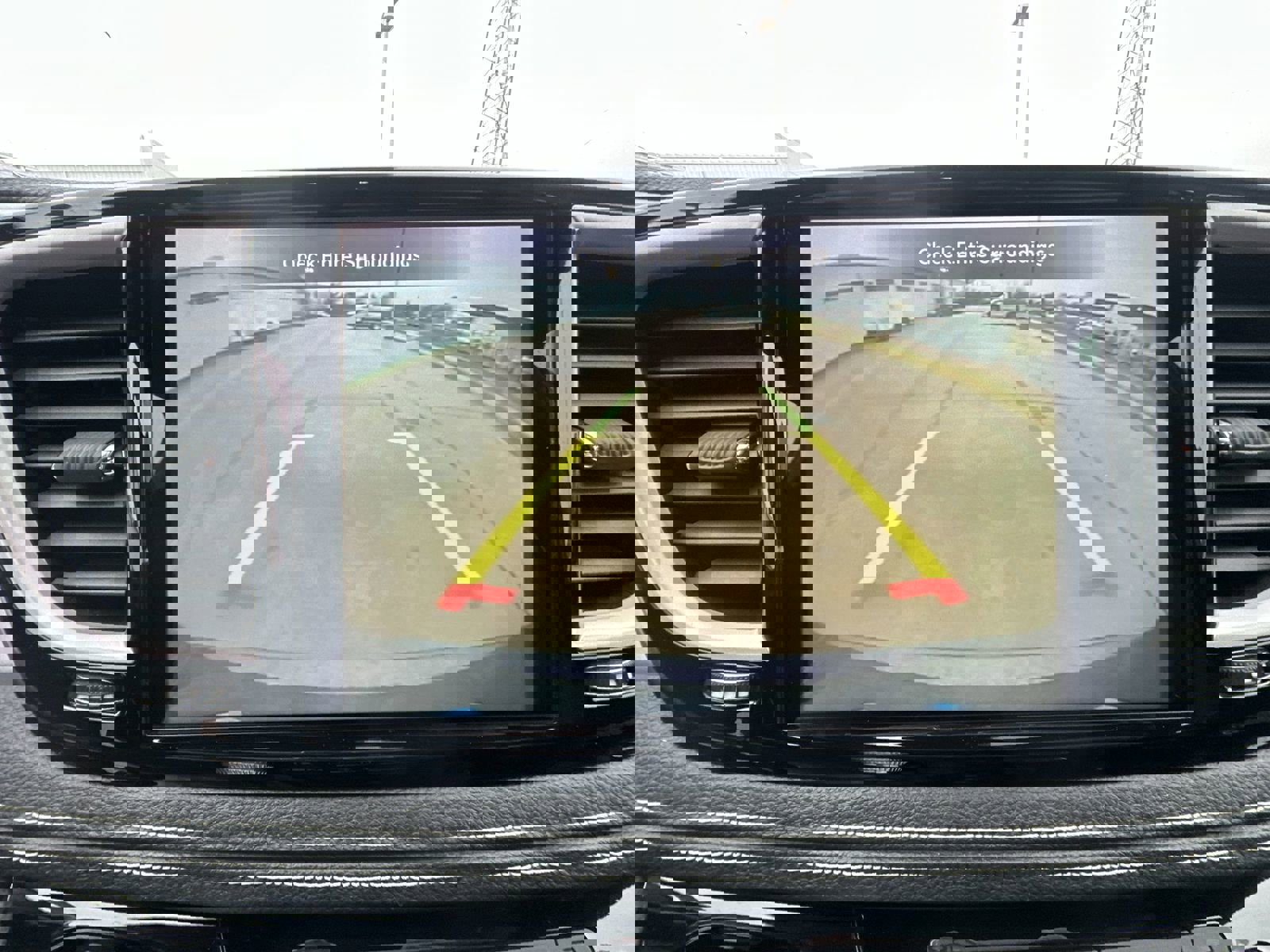 Used 2021 Chrysler Pacifica Touring-L w/ Uconnect Theater Family Group AWD/4WD image 15