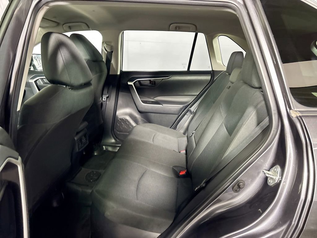 Used 2024 Toyota RAV4 LE AWD/4WD image 19