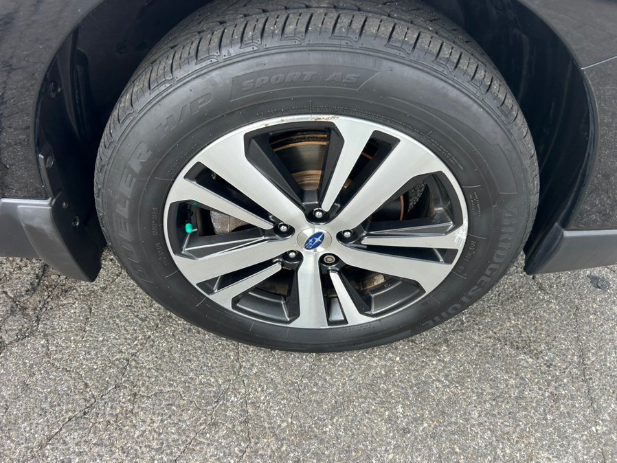 Used 2018 Subaru Outback 3.6R Limited AWD/4WD image 13