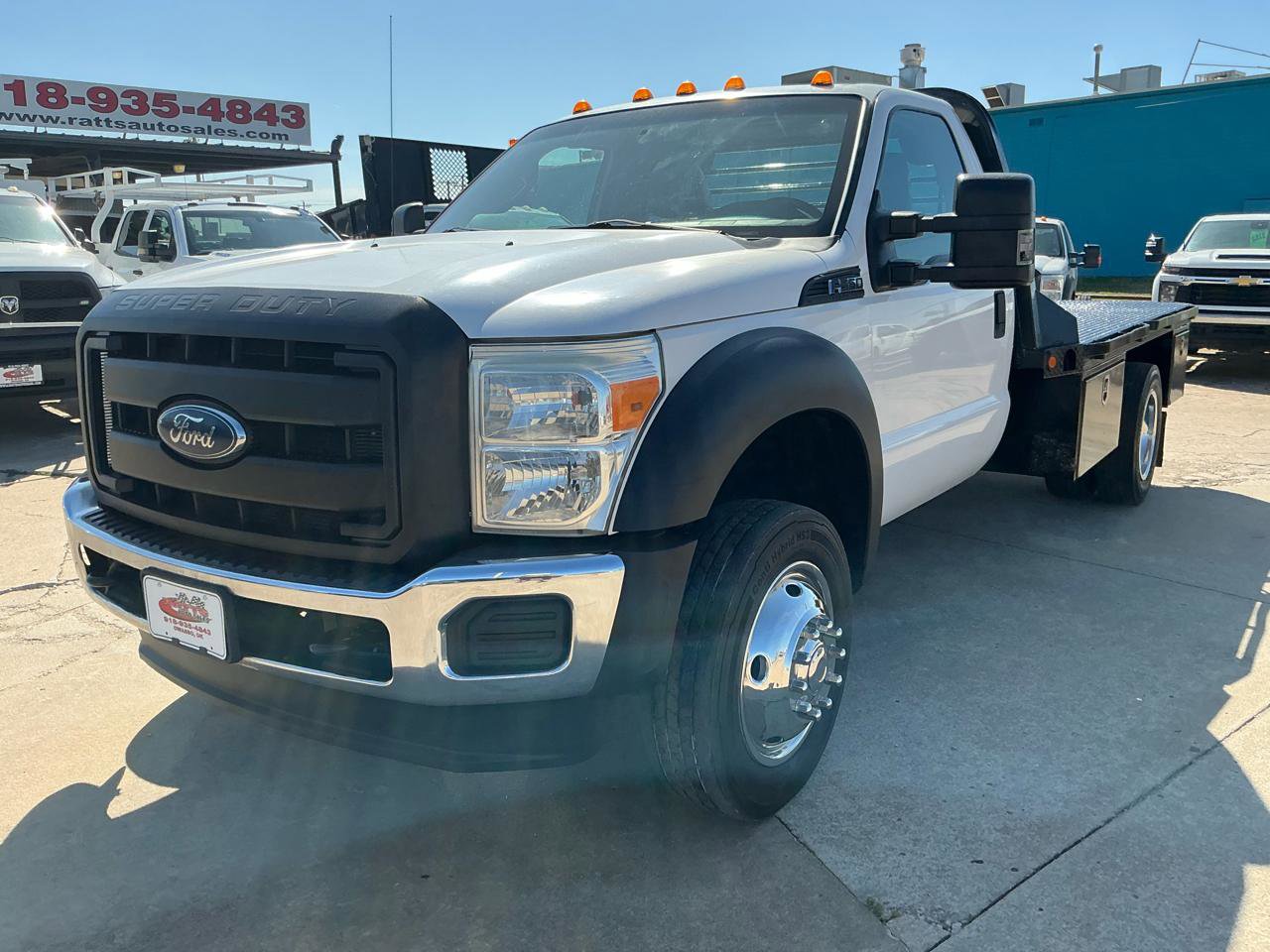 Used 2015 Ford F550 Regular Cab DRW 2WD image 2