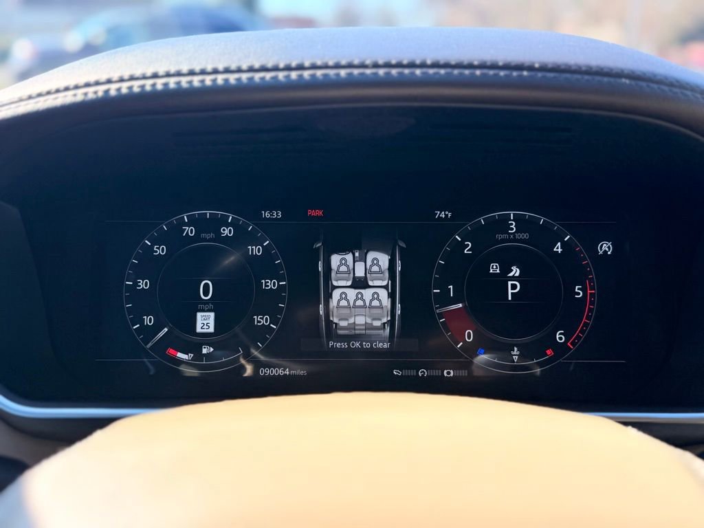 Used 2018 Land Rover Range Rover HSE image 24