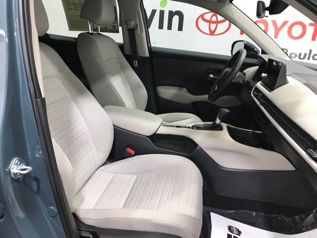 Used 2026 Honda HR-V LX image 9