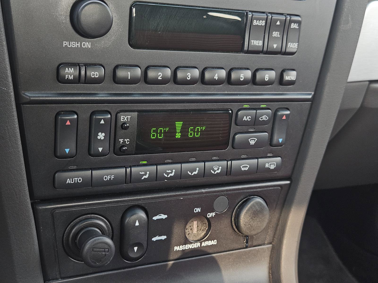 Used 2002 Ford Thunderbird RWD image 18