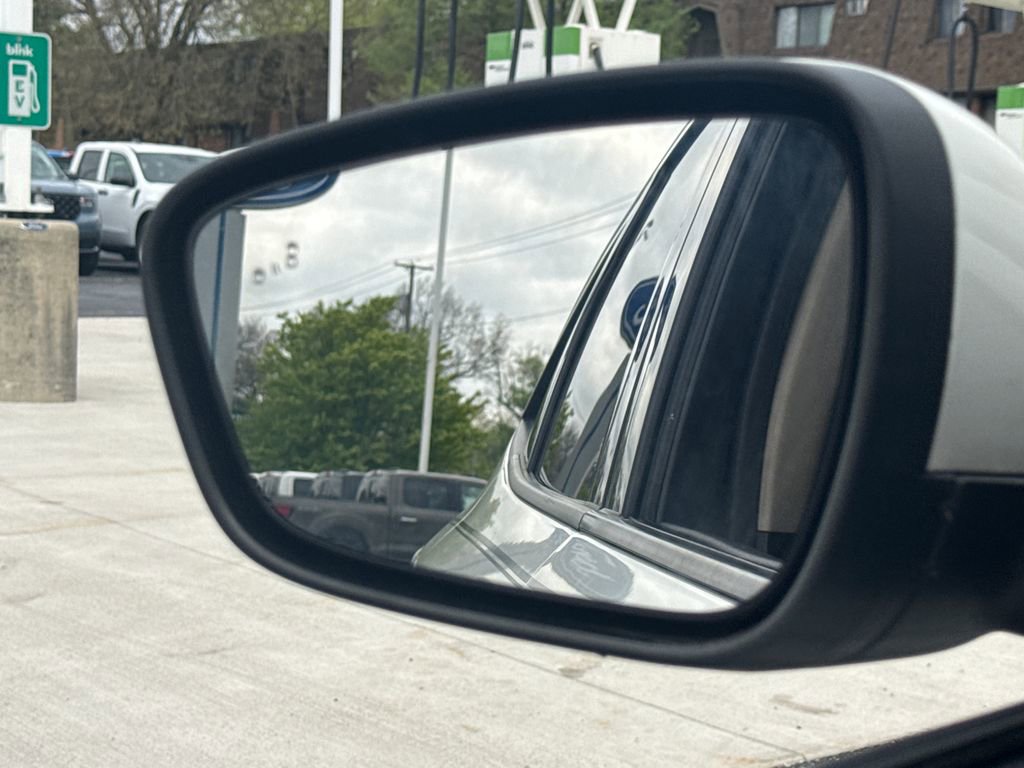 Used 2020 Ford Escape SEL AWD/4WD image 36