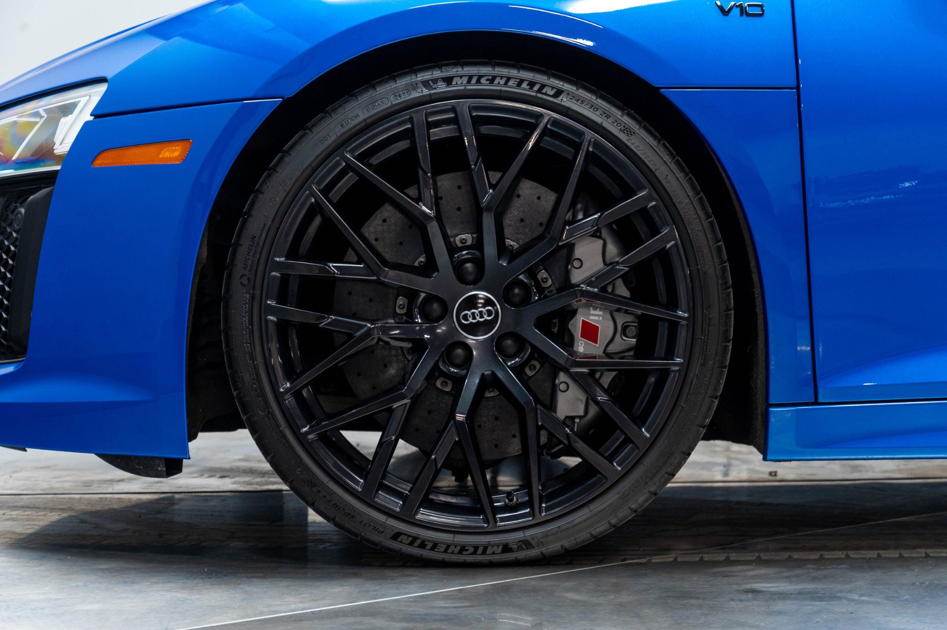 Used 2017 Audi R8 V10 plus AWD/4WD image 30