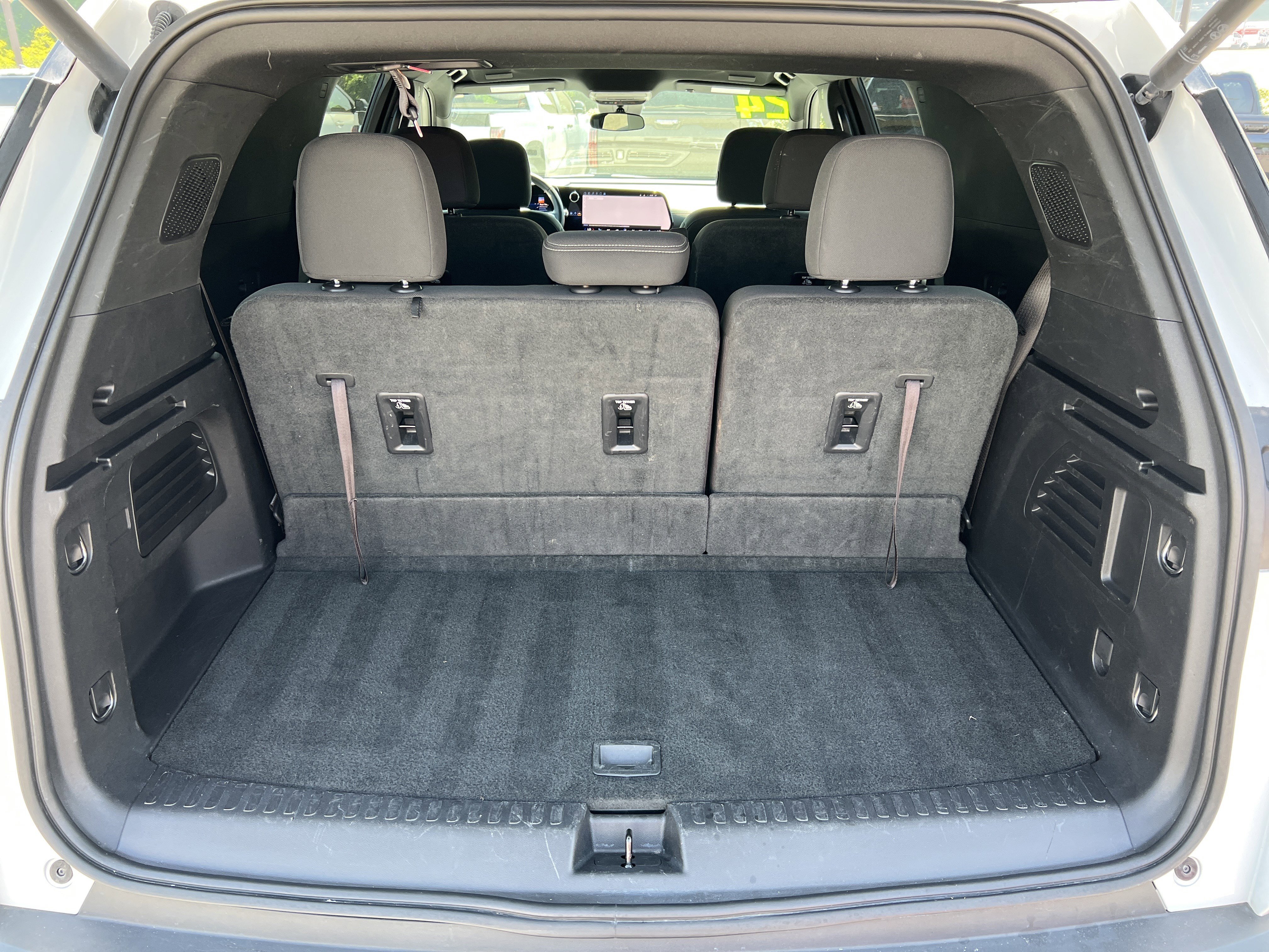 Used 2024 Chevrolet Traverse LT AWD/4WD image 33