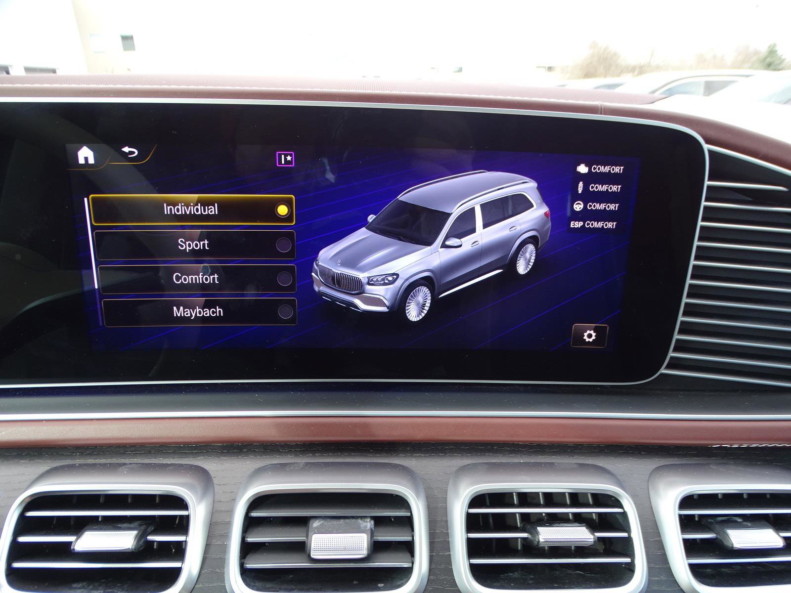 Used 2021 Mercedes-Benz Maybach GLS 600 4MATIC image 22