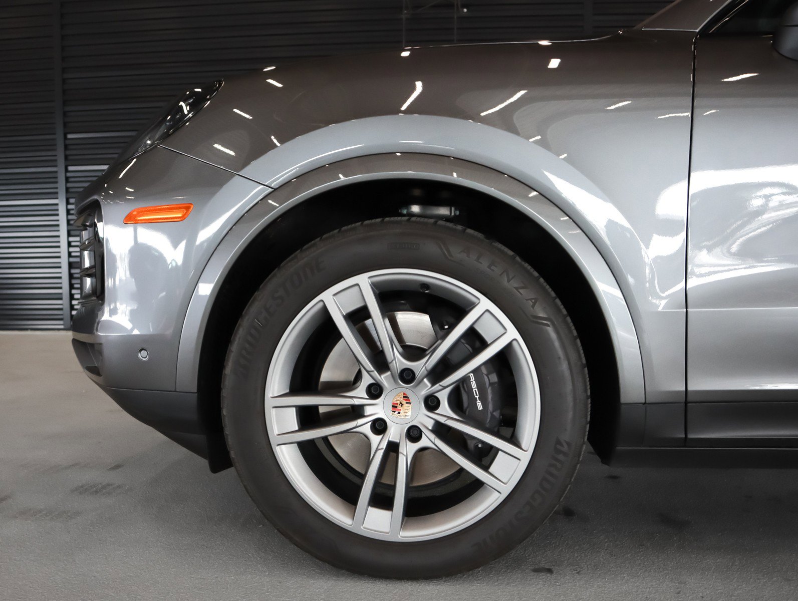 Certified 2025 Porsche Cayenne Coupe image 27