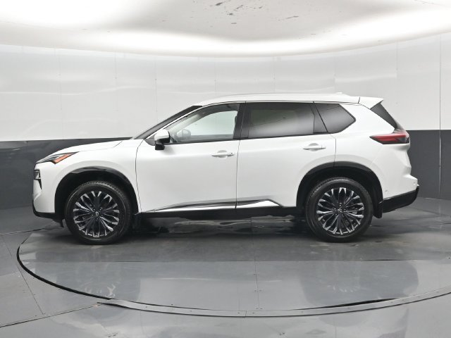 Used 2024 Nissan Rogue Platinum FWD image 38
