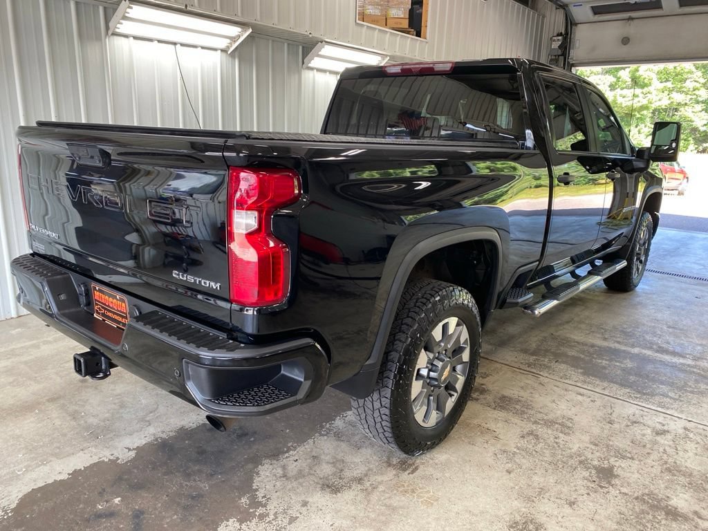 Used 2024 Chevrolet Silverado 2500 Custom w/ Custom Value Package AWD/4WD image 9