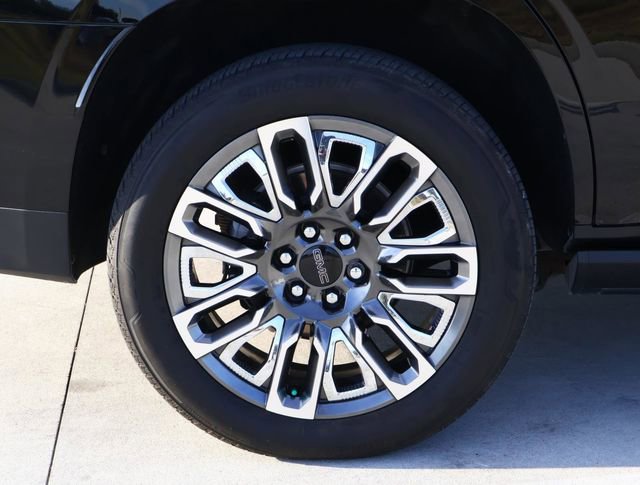 Used 2024 GMC Yukon Denali Ultimate image 9