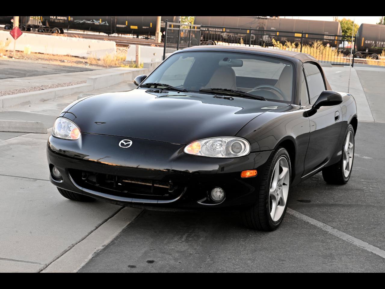 Used 2001 MAZDA MX-5 Miata LS RWD image 1