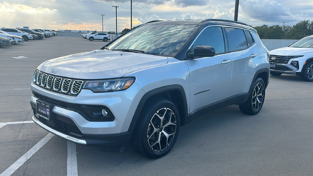 Used 2025 Jeep Compass Limited AWD/4WD image 8