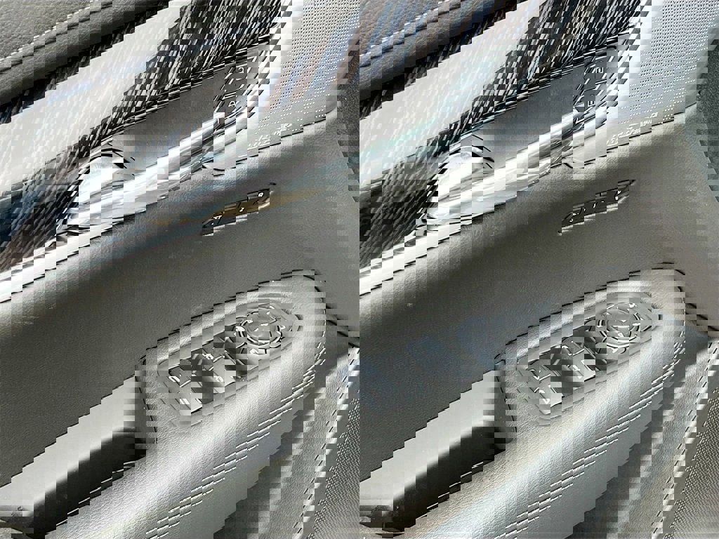 New 2025 Cadillac XT6 Premium Luxury w/ Technology Package image 18