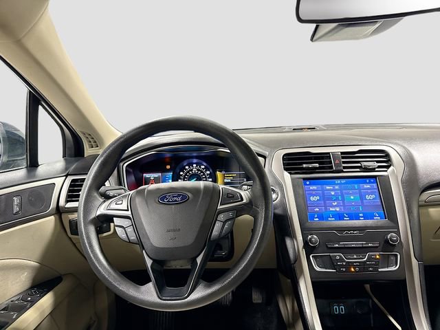 Used 2020 Ford Fusion SE image 20