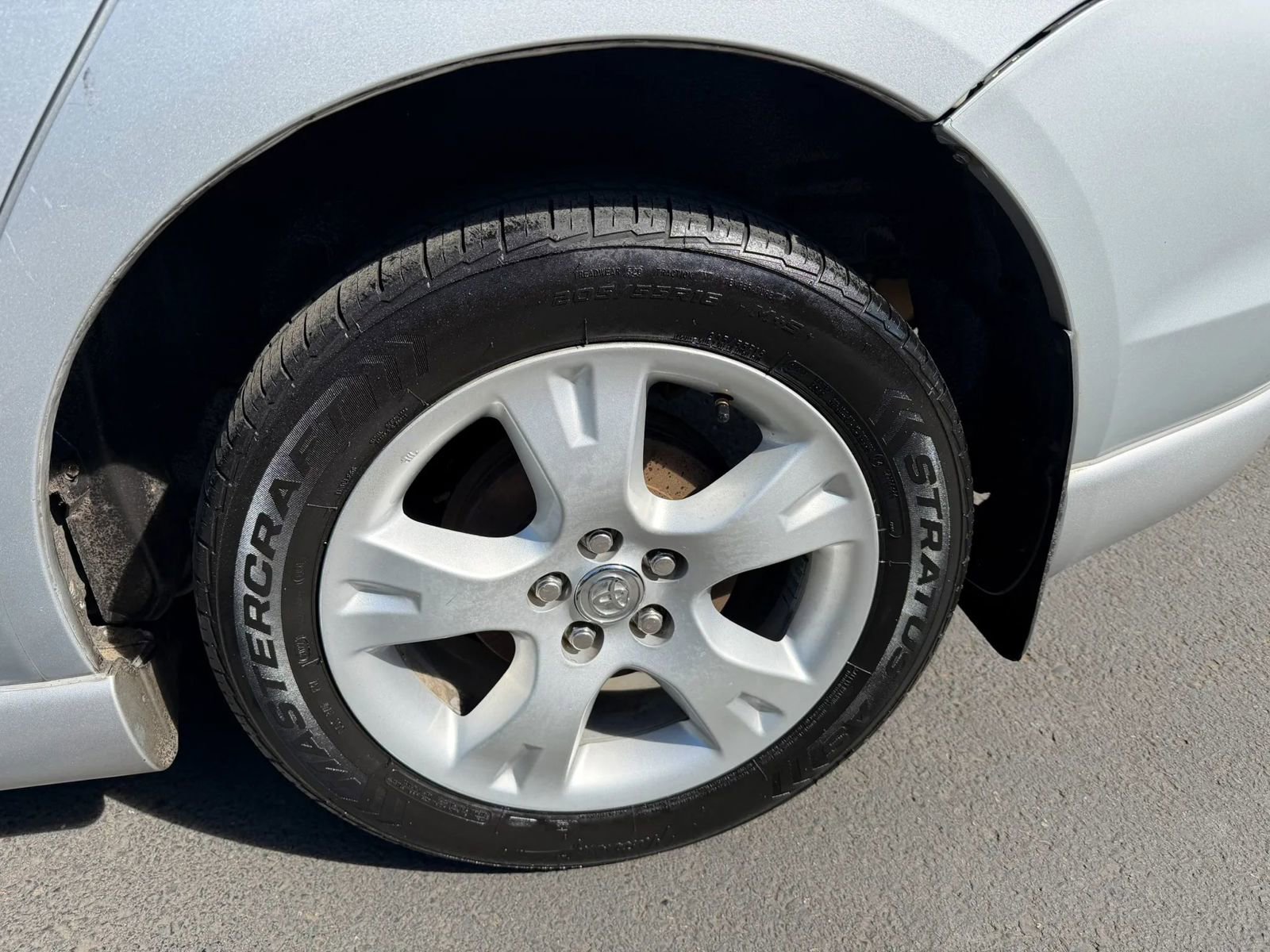 Used 2005 Toyota Matrix XR image 26