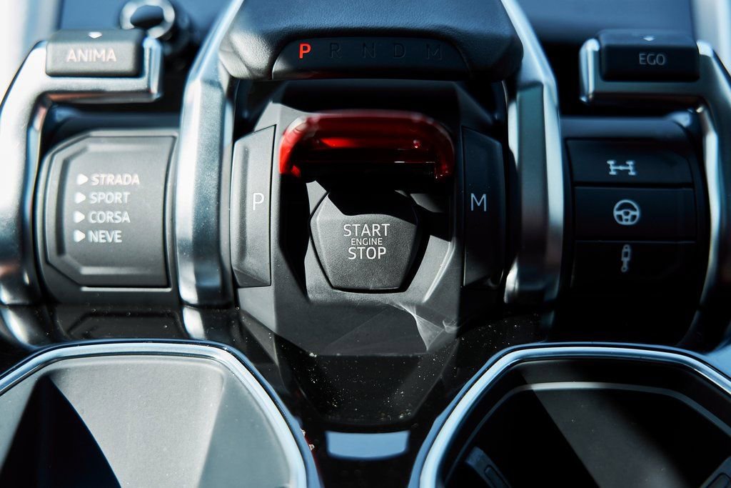 Used 2023 Lamborghini Urus S image 72