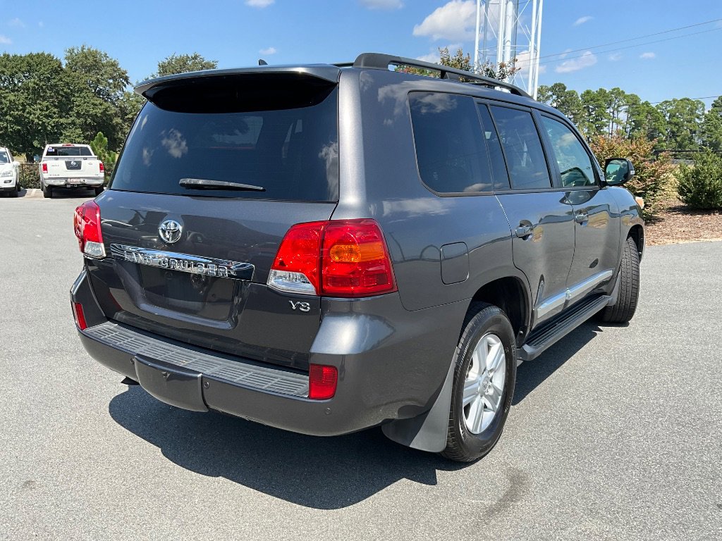 Used 2013 Toyota Land Cruiser image 4