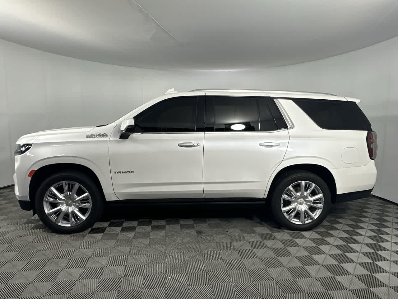 Used 2023 Chevrolet Tahoe High Country AWD/4WD image 5